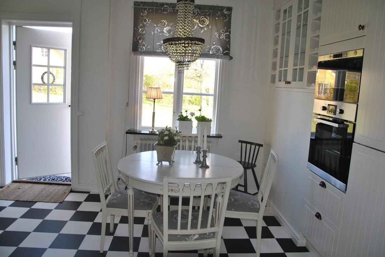 Dagmars Bed And Breakfast Motala Esterno foto